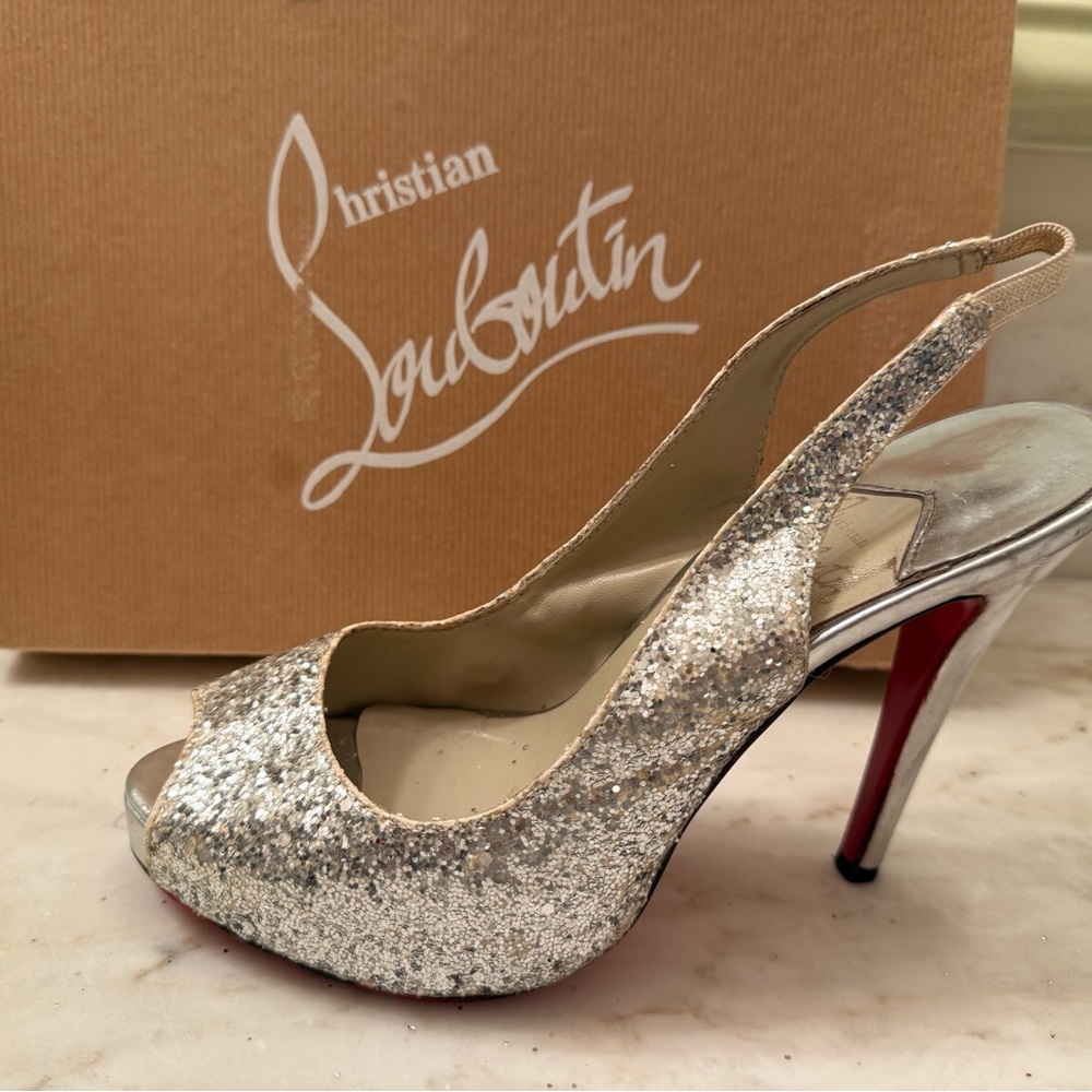 NIB. Christian Louboutin Elegant Glitter Peep-Toe Slingback Heels size 39.